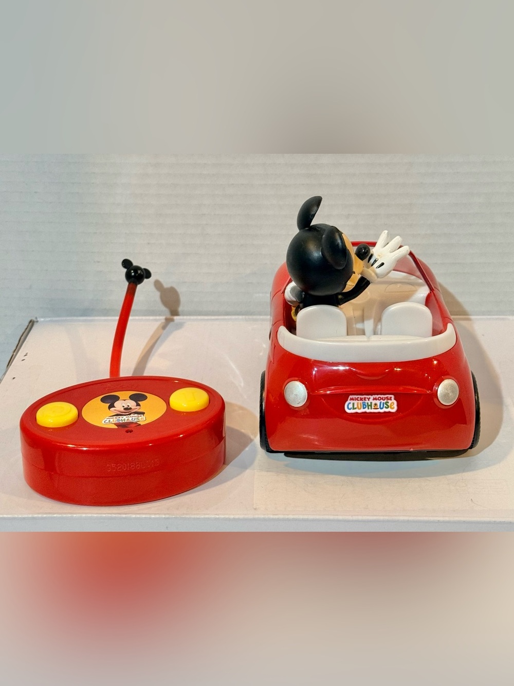 Jada Toys Disney Mickey Mouse RedRoadster RC Car ⭐️⭐️PRE-USED Good Condition⭐️⭐️ - Picture 4 of 11